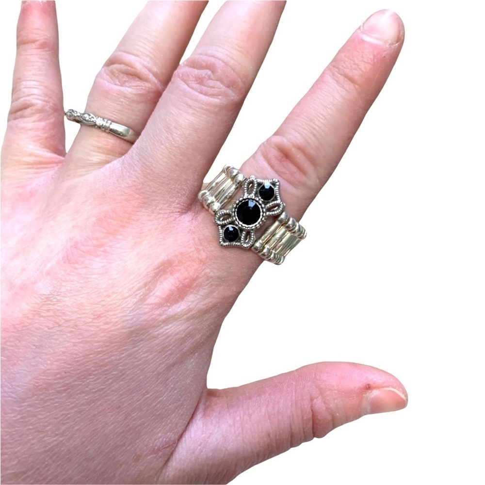 Boutique Artsy Boho Fashion Statement Elastic Silver Tone Floral Art Deco Ring